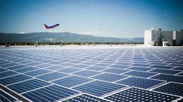 [VIDEO]Sân bay đầu tiên sử dụng hoàn toàn điện mặt trời ở Mỹ